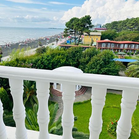Claude Monet Beach Hotel Ureki Eksteriør billede