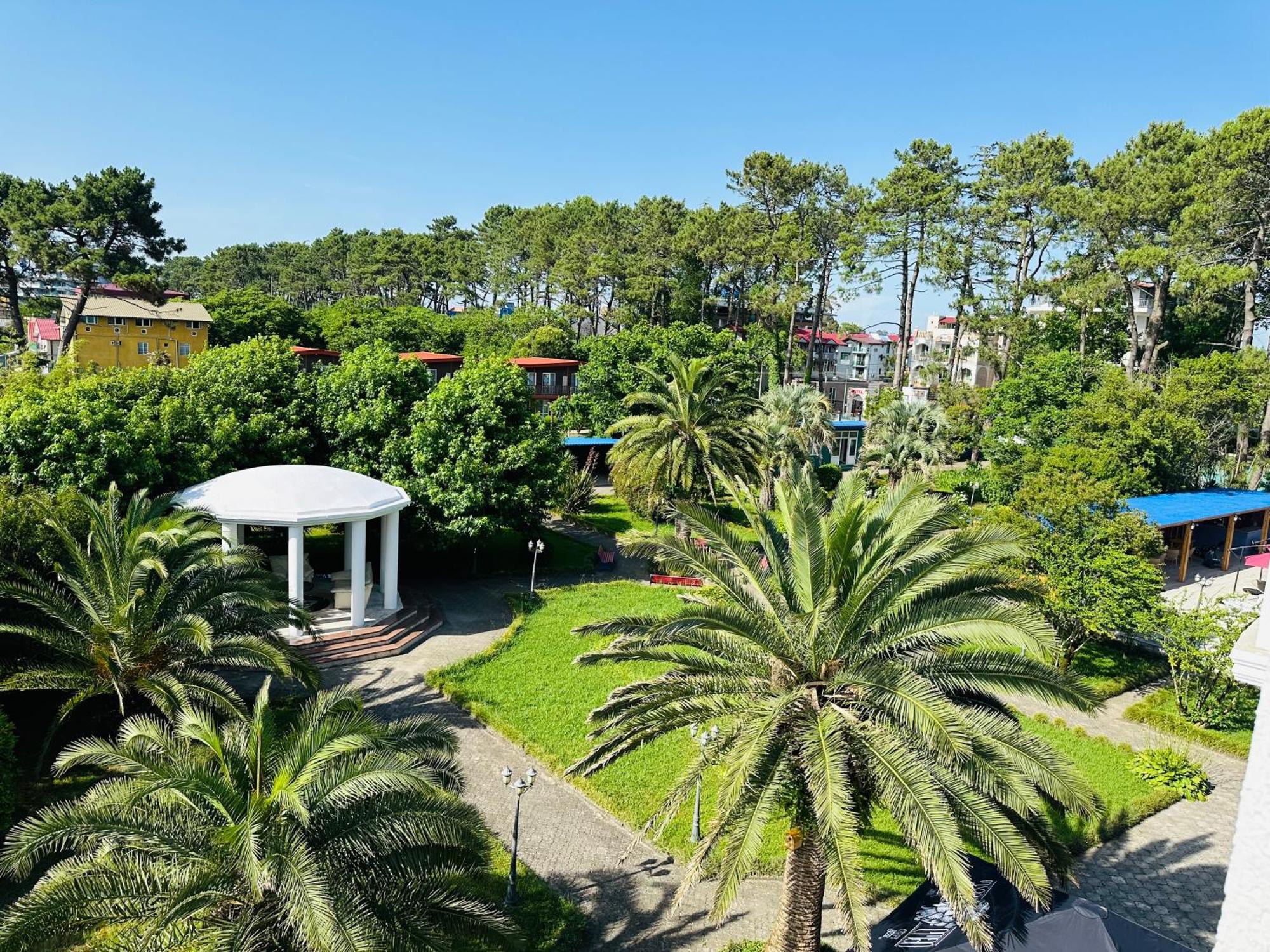 Claude Monet Beach Hotel Ureki Eksteriør billede